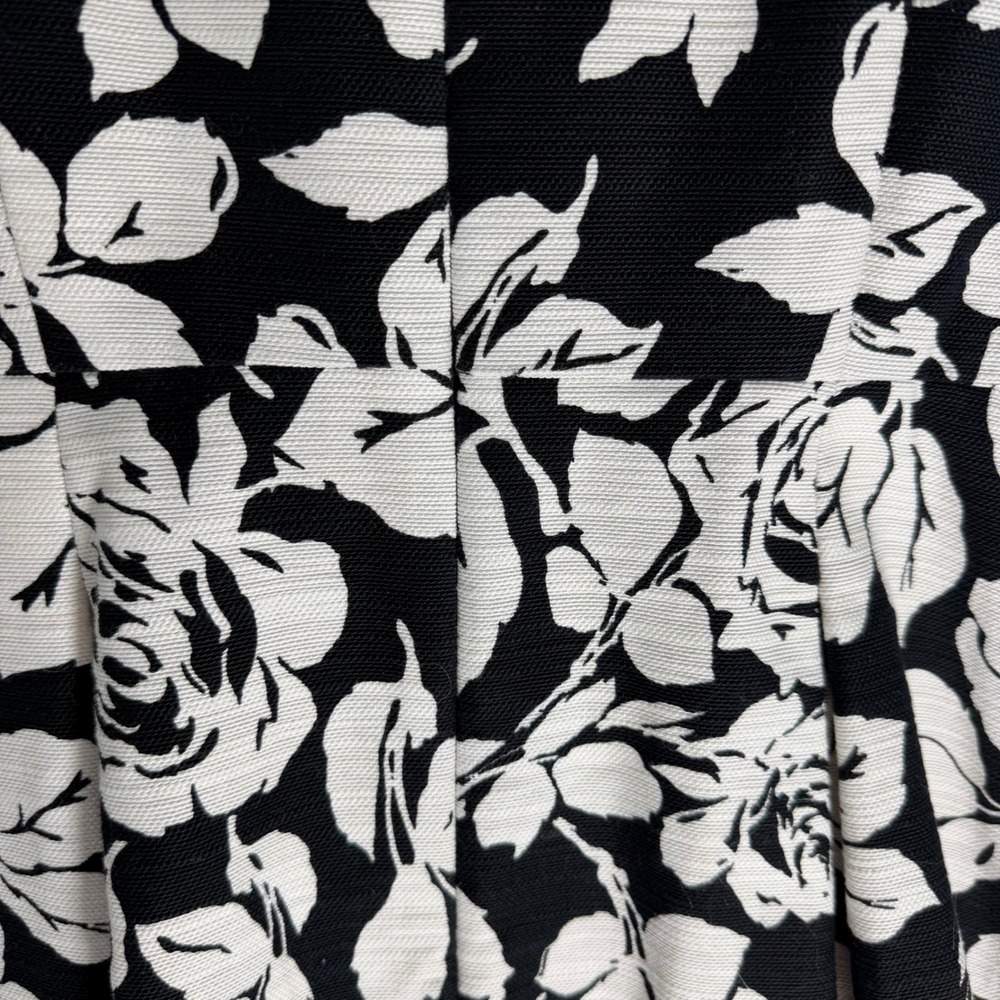 Talbots Black White Floral Rose Fit Flare Dress Sleeveless Cotton Size 6 - Picture 5 of 9